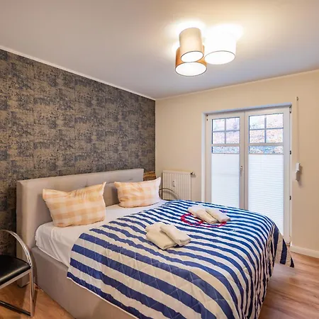 Апартаменты Residenz Waldschloesschen 3 *